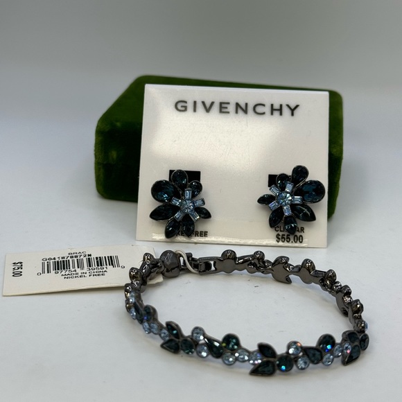 In original packaging GIVENCHY bracelet and earrings set - Picture 5 of 8